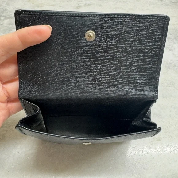 Gucci Black Leather Wallet Crossbody - Silver GG Buckle -
Silver Chain Strap - Picture 12 of 12